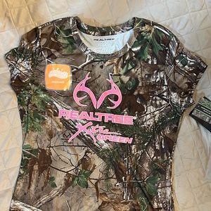 NWT RealTree Extra Women’s Camouflage Shirt